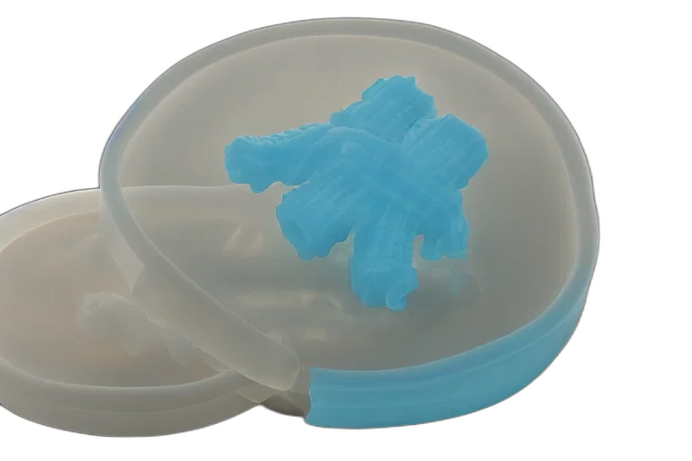 crown, mask, 3d render, underwater, blue, translucent, silicone, rubber transparent PNG cut-out